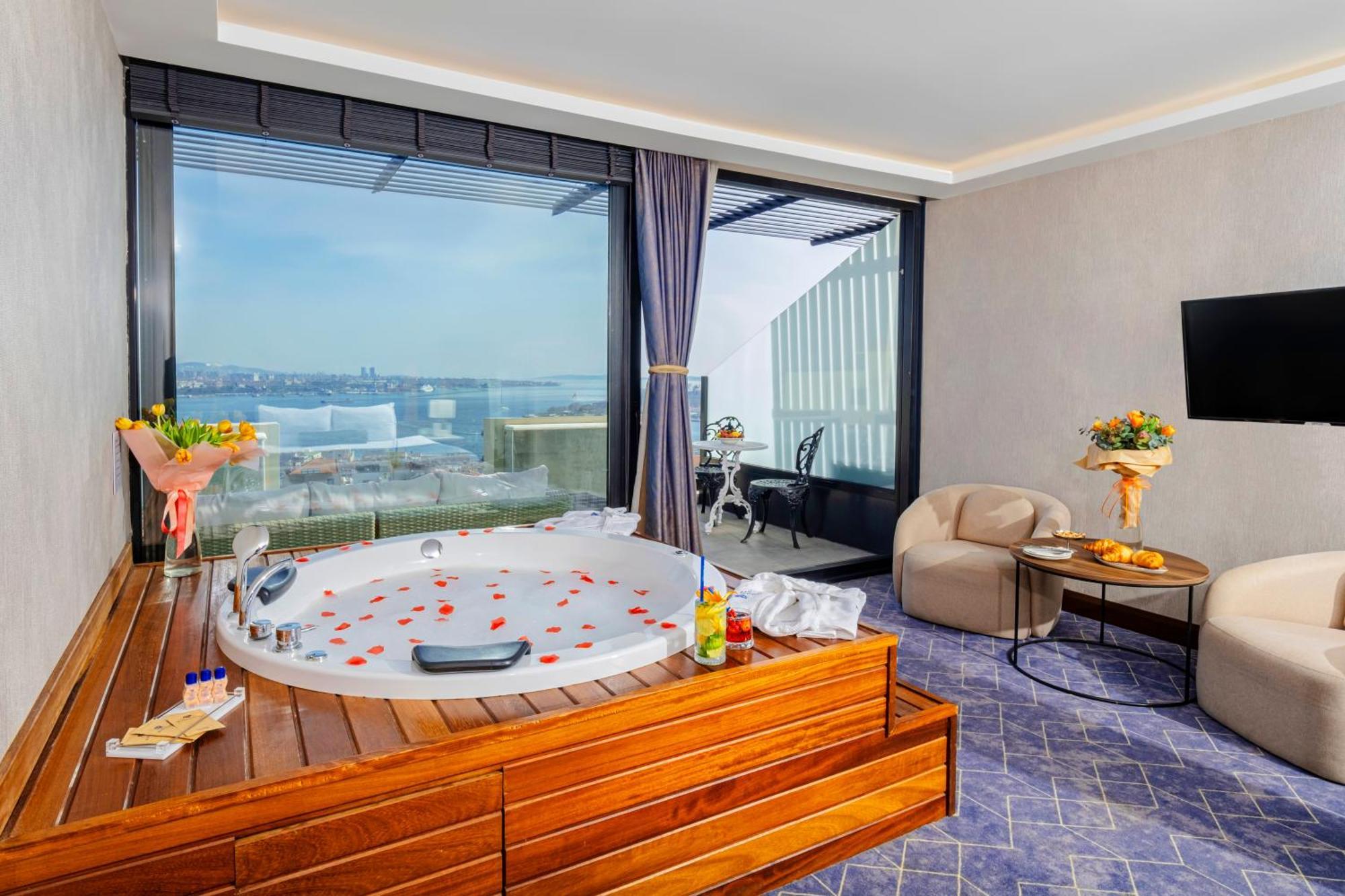 Ring Stone Bosphorus - Special Class